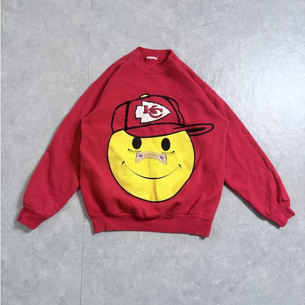 90s Vintage Kansas City Chiefs Smiley Face Red Crewneck -M